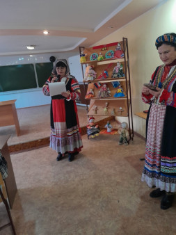 Листая страницы народных традиций
